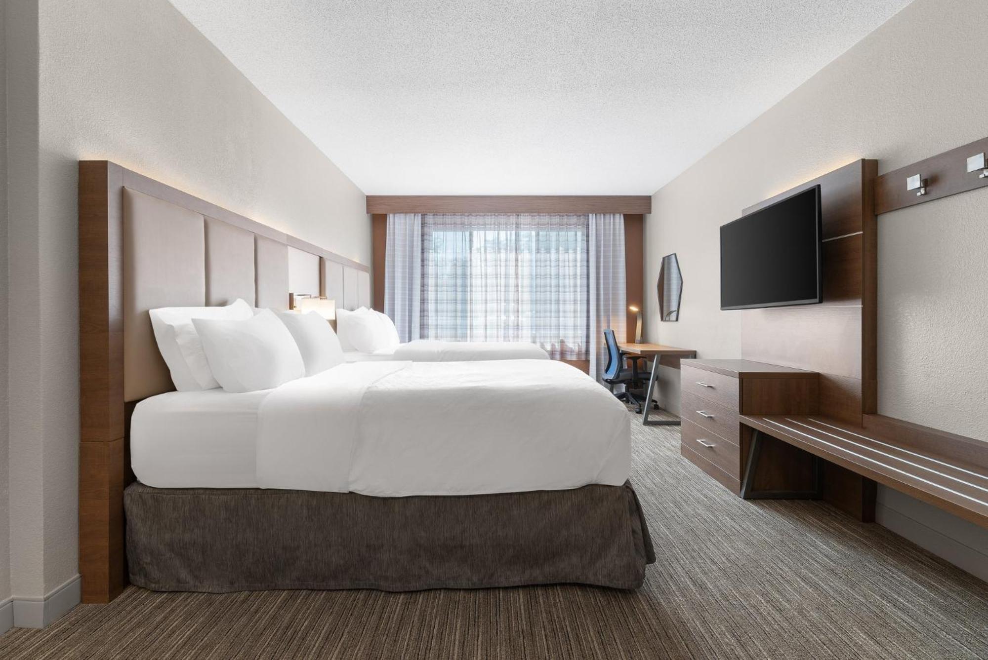 Holiday Inn Express Hotel & Suites Coralville By Ihg Exteriör bild