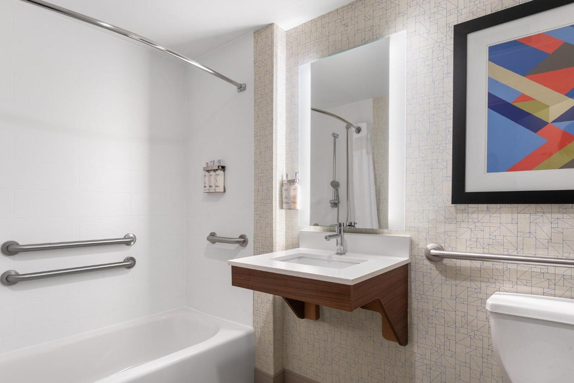 Holiday Inn Express Hotel & Suites Coralville By Ihg Exteriör bild