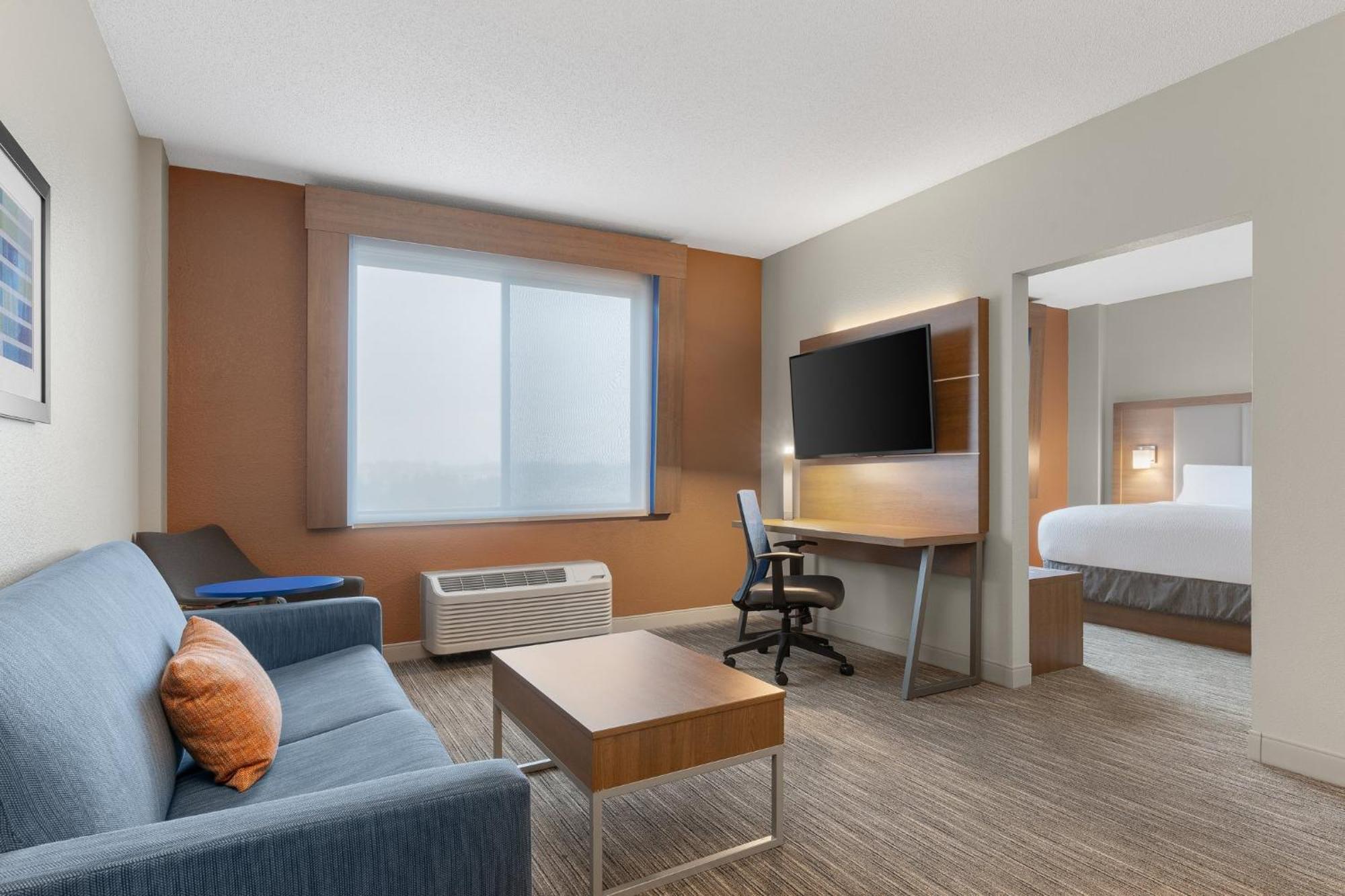Holiday Inn Express Hotel & Suites Coralville By Ihg Exteriör bild