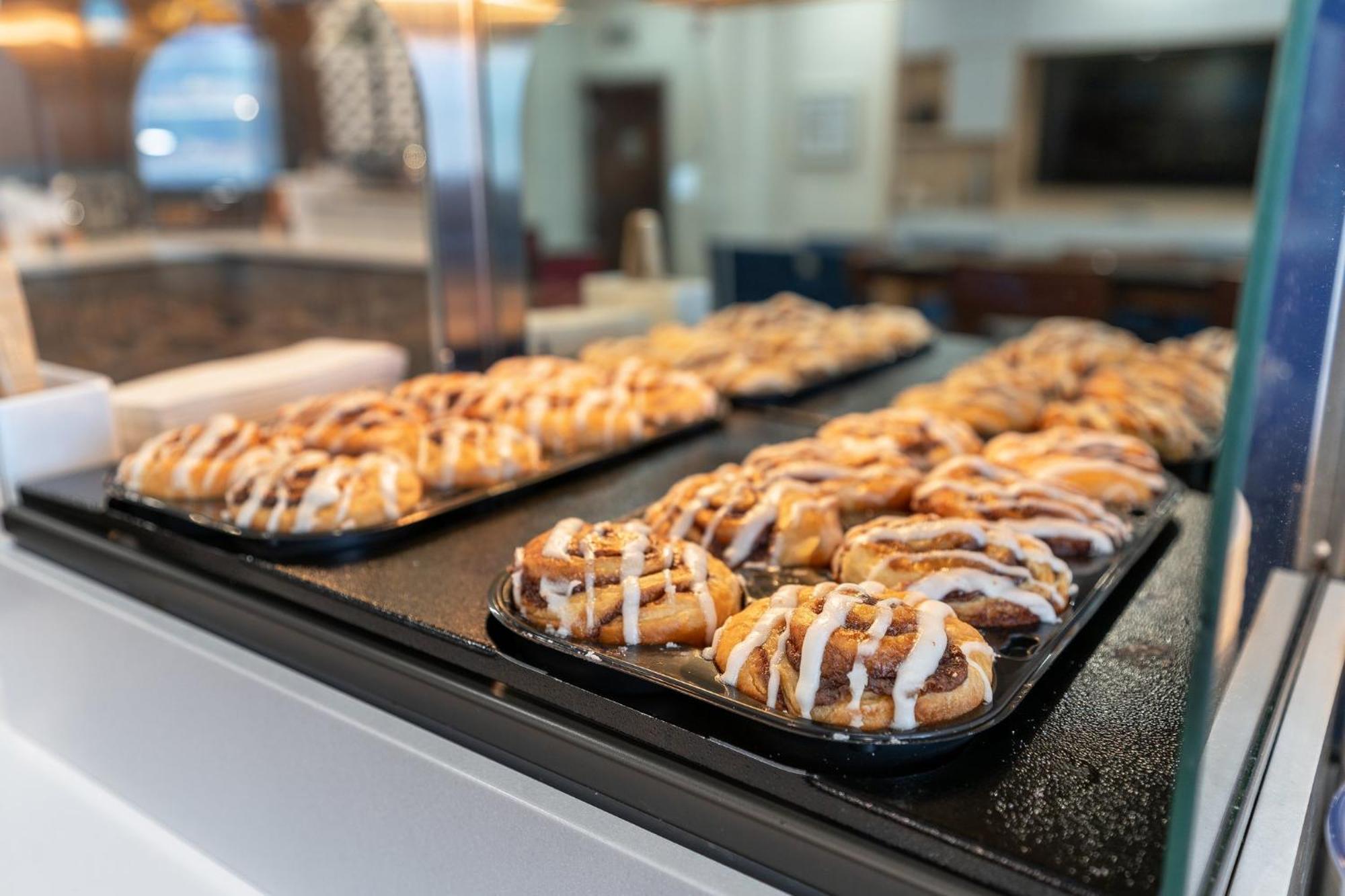 Holiday Inn Express Hotel & Suites Coralville By Ihg Exteriör bild