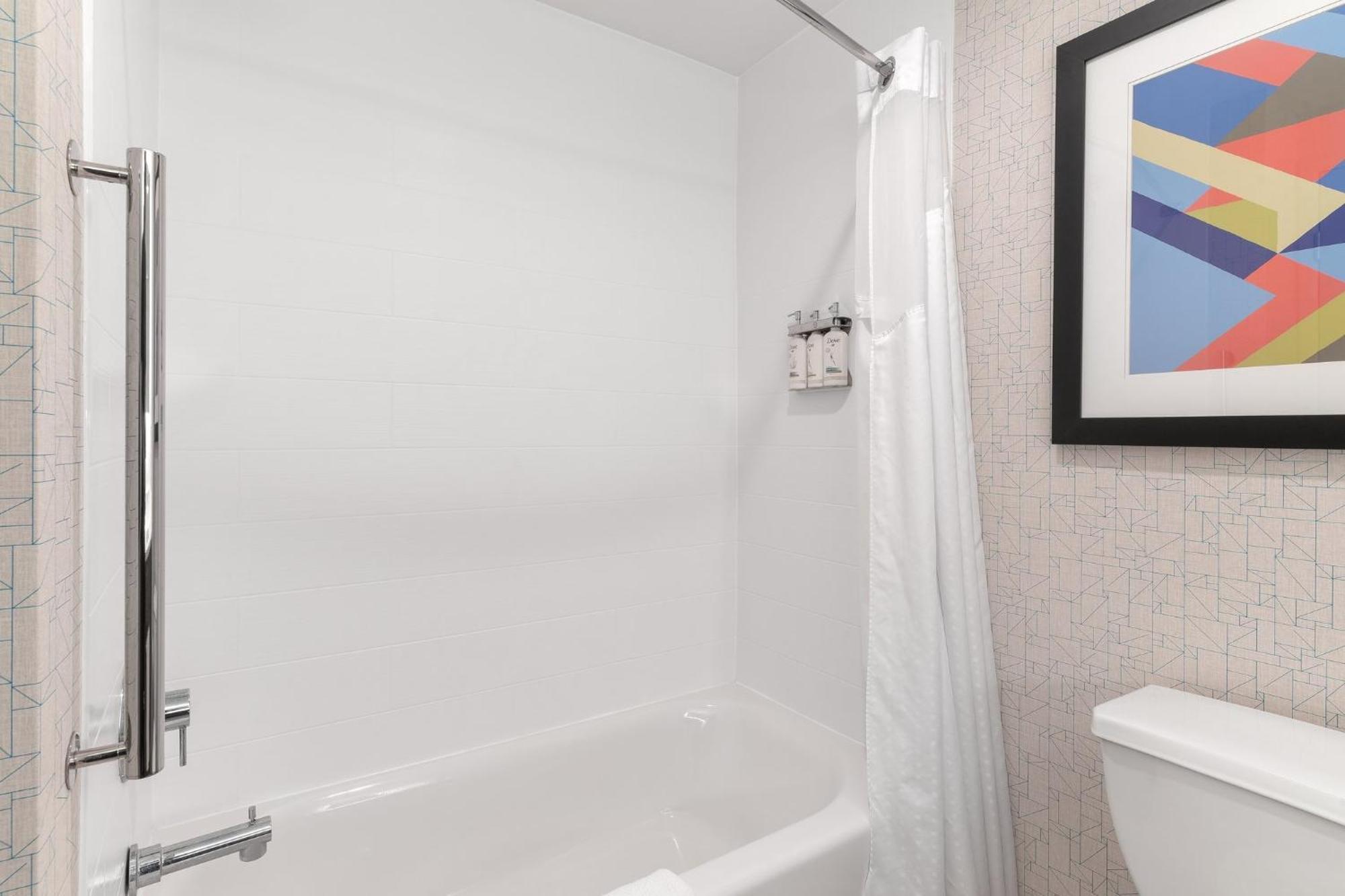 Holiday Inn Express Hotel & Suites Coralville By Ihg Exteriör bild