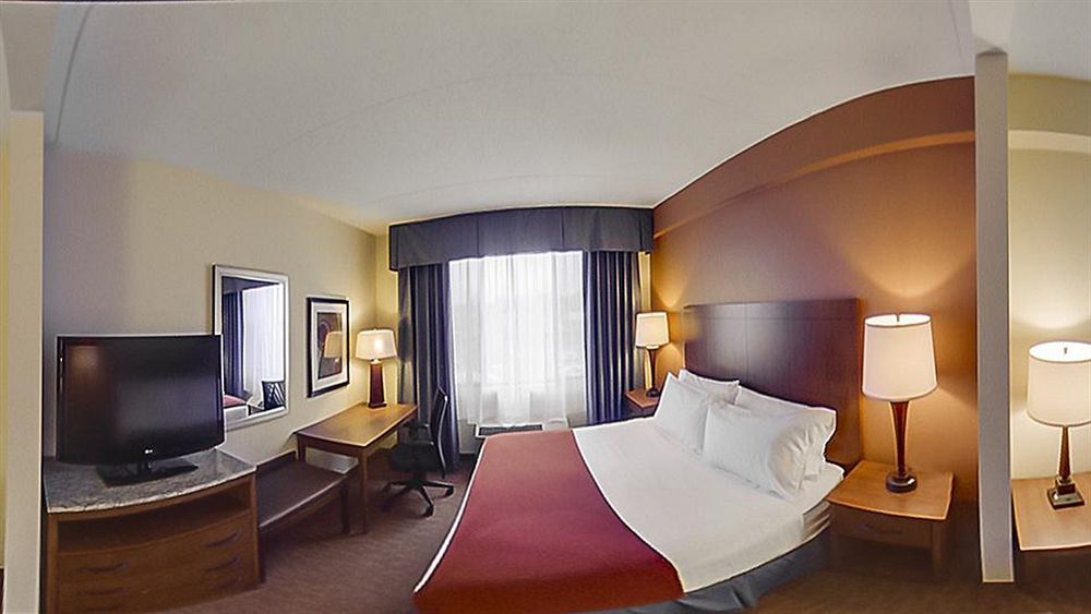 Holiday Inn Express Hotel & Suites Coralville By Ihg Exteriör bild