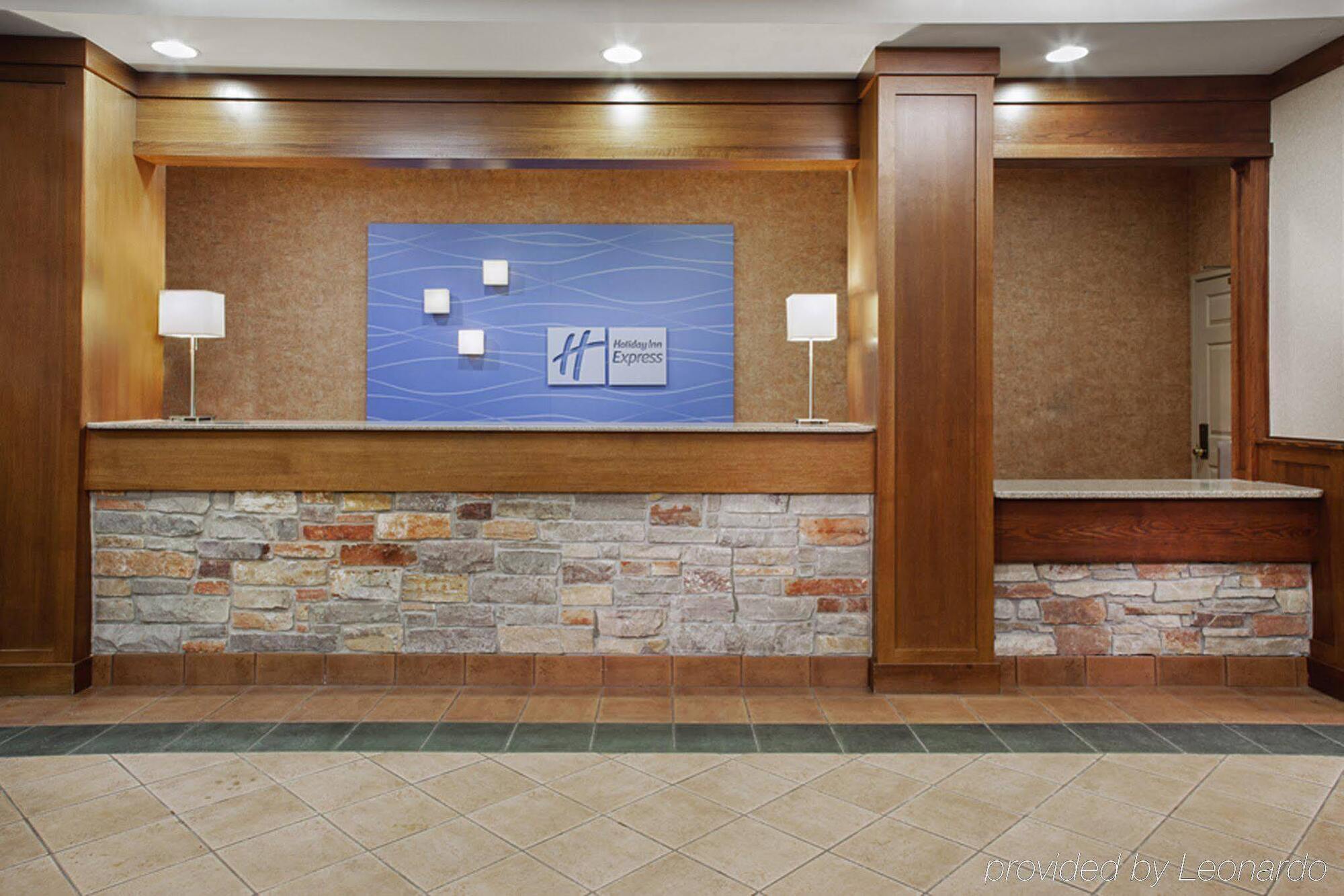 Holiday Inn Express Hotel & Suites Coralville By Ihg Exteriör bild